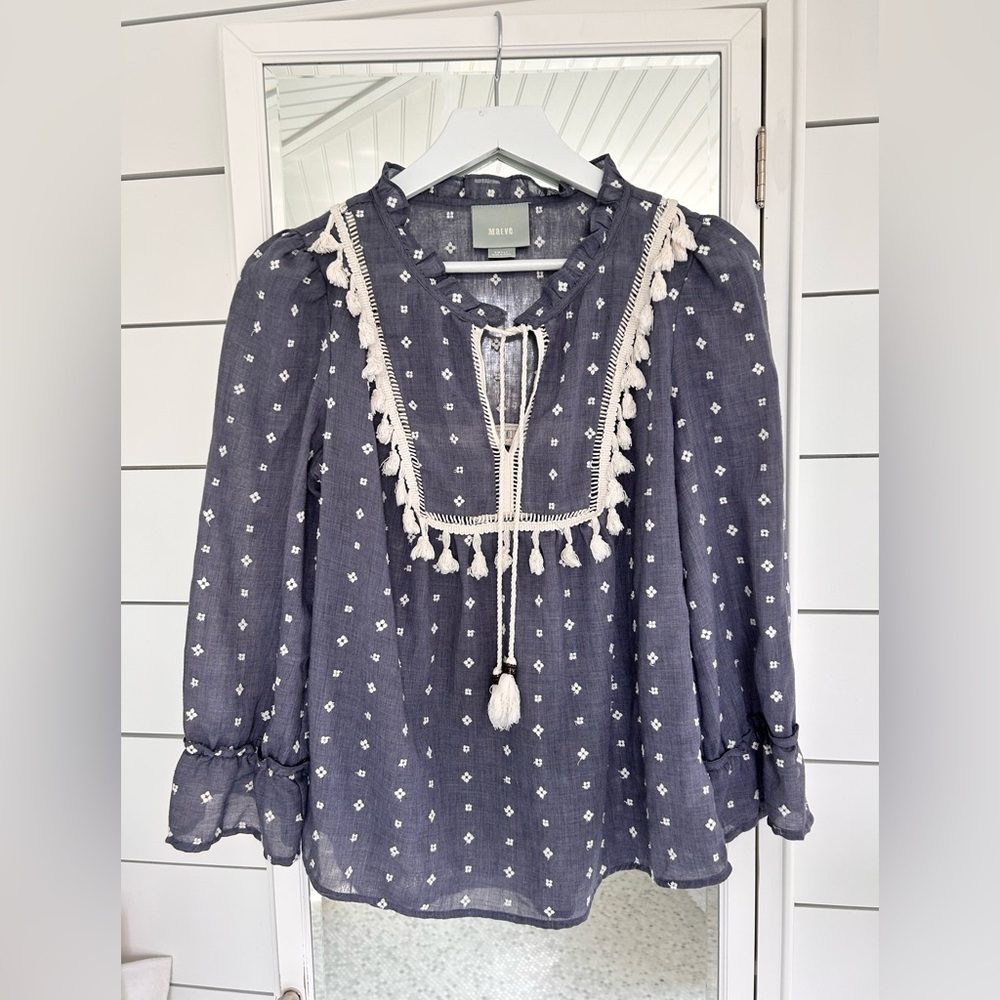 Maeve Anthropologie chambray blouse w/cream embroidery & tassels so small